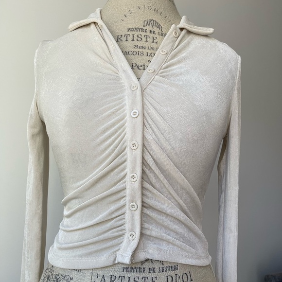 Garage button down front blouse - Picture 2 of 8